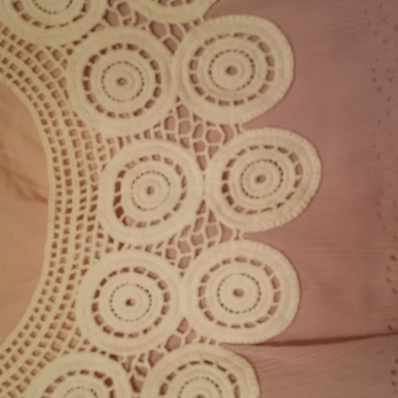 ANTHRO Deletta Blush Pink Crochet Lace and Cut out detail Tank Sz XS - Picture 3 of 6